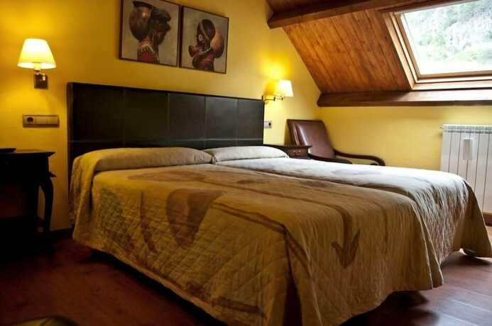 Imagen general del Hotel Hostal La Fuen. Foto 6