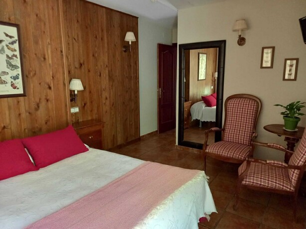 Imagen de la habitación del Hotel Hostal La Fuen. Foto 20