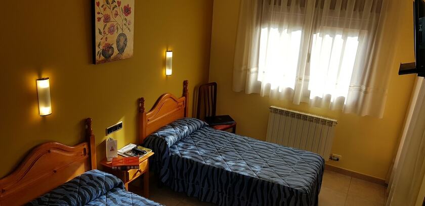 Imagen de la habitación del Hotel Hostal La Maravillosa. Foto 16