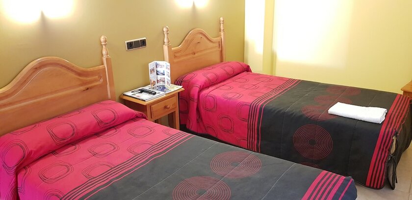 Imagen de la habitación del Hotel Hostal La Maravillosa. Foto 17