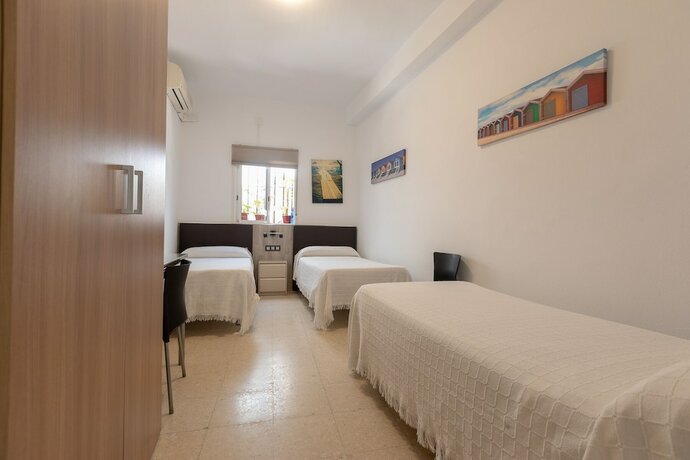 Imagen general del Hotel Hostal La Pilarica. Foto 7
