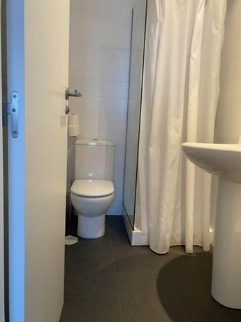 Imagen de la habitación del Hotel Hostal La Pinilla. Foto 14