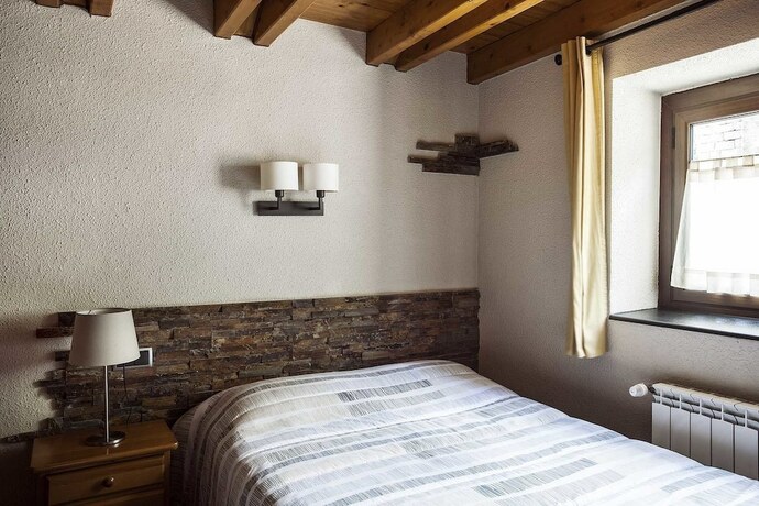 Imagen general del Hotel Hostal La Plaça. Foto 5