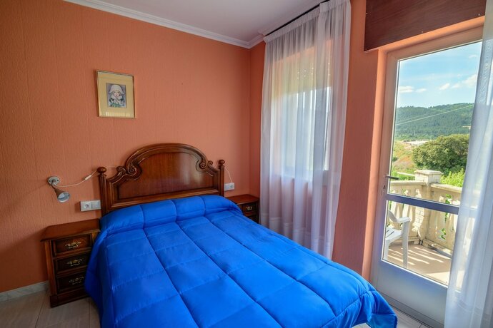 Imagen de la habitación del Hotel Hostal La Torre II. Foto 14