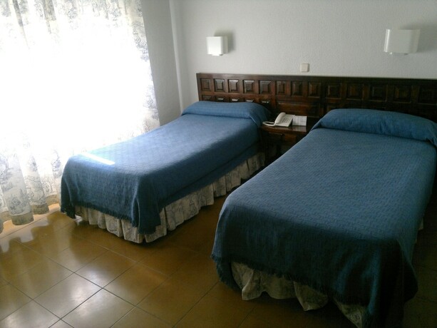 Imagen de la habitación del Hotel Hostal Las Brujas. Foto 10