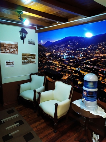 Imagen de los interiores del Hotel Hostal Latitud Ecuem. Foto 19