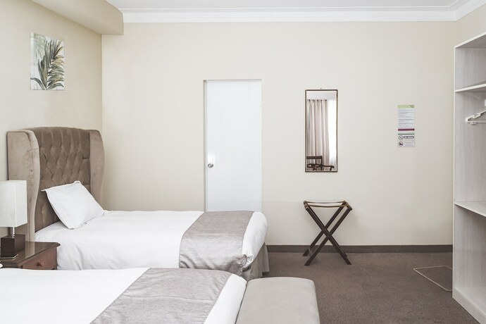 Imagen de la habitación del Hotel Hostal Lirium. Foto 14