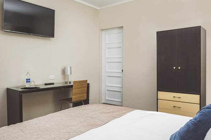 Imagen general del Hotel Hostal Lirium. Foto 3