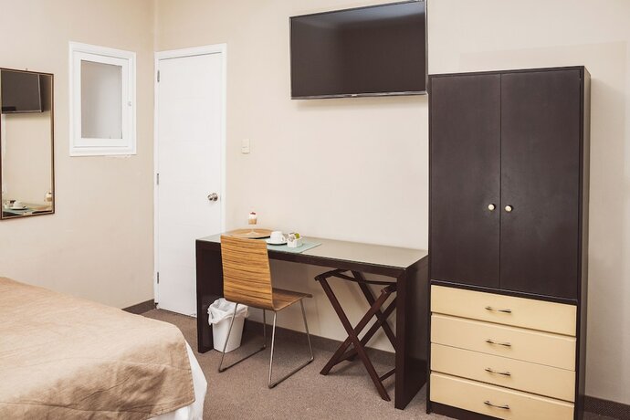 Imagen de la habitación del Hotel Hostal Lirium. Foto 19