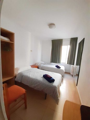 Imagen de la habitación del Hotel Hostal Lloret Playa. Foto 7