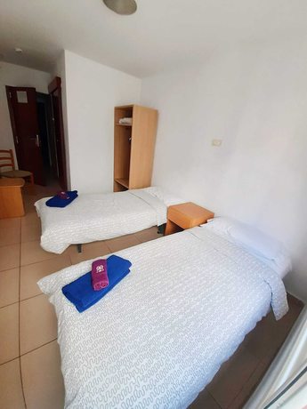 Imagen de la habitación del Hotel Hostal Lloret Playa. Foto 10