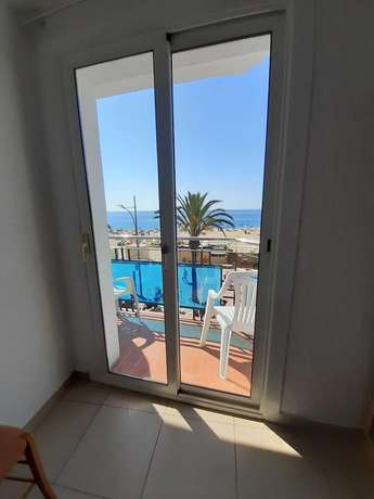 Imagen de la habitación del Hotel Hostal Lloret Playa. Foto 15