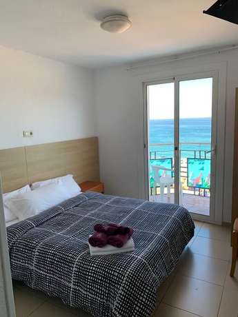Imagen de la habitación del Hotel Hostal Lloret Playa. Foto 16