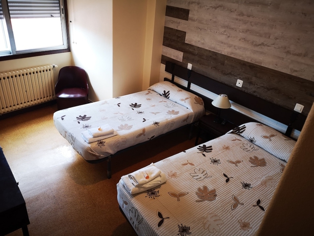 Imagen de la habitación del Hotel Hostal Louro. Foto 10