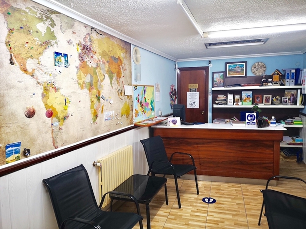 Imagen de los interiores del Hotel Hostal Louro. Foto 19