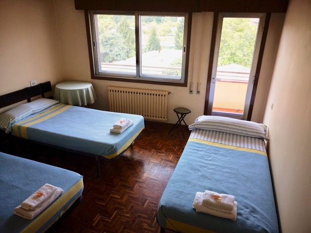 Imagen de la habitación del Hotel Hostal Louro. Foto 18