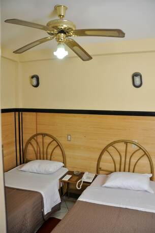 Imagen de la habitación del Hotel Hostal Luna Muchik. Foto 7