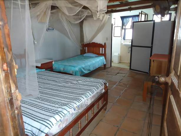 Imagen de la habitación del Hotel Hostal Lyoban. Foto 9