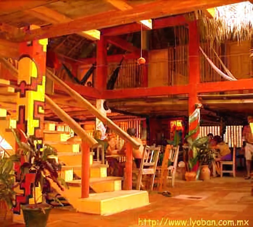 Imagen de los interiores del Hotel Hostal Lyoban. Foto 17
