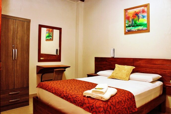 Imagen de la habitación del Hotel Hostal Macambo. Foto 19