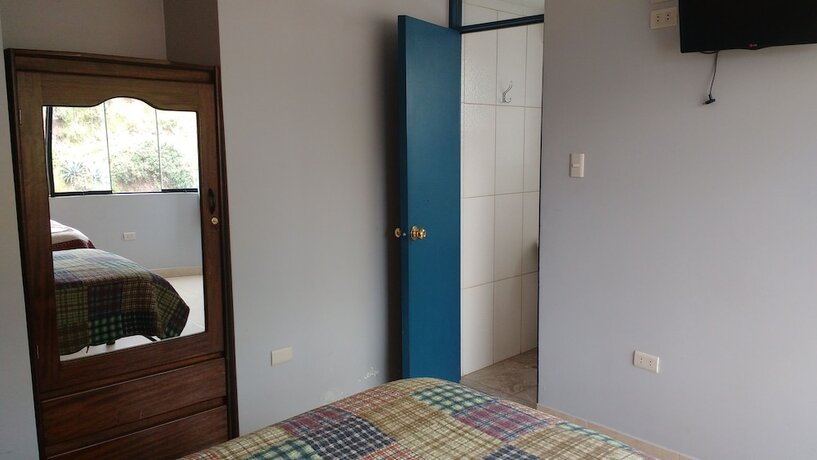 Imagen de la habitación del Hotel Hostal Madrid. Foto 19