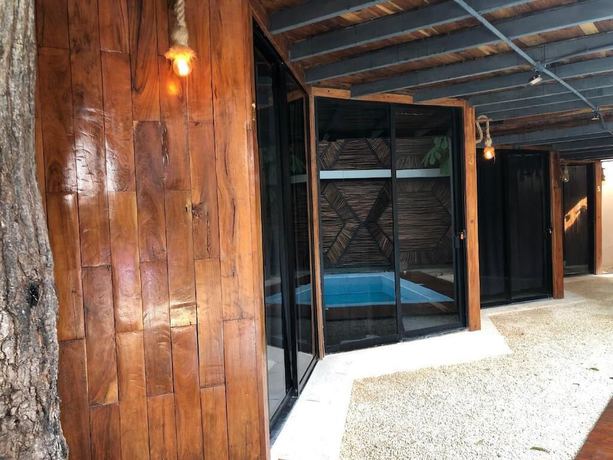Imagen de la piscina del Hotel Hostal Malakai Cabanas and Dorms. Foto 16