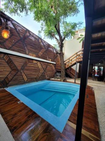 Imagen de la piscina del Hotel Hostal Malakai Cabanas and Dorms. Foto 20
