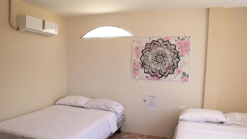 Imagen de la habitación del Hotel Hostal Malania. Foto 8