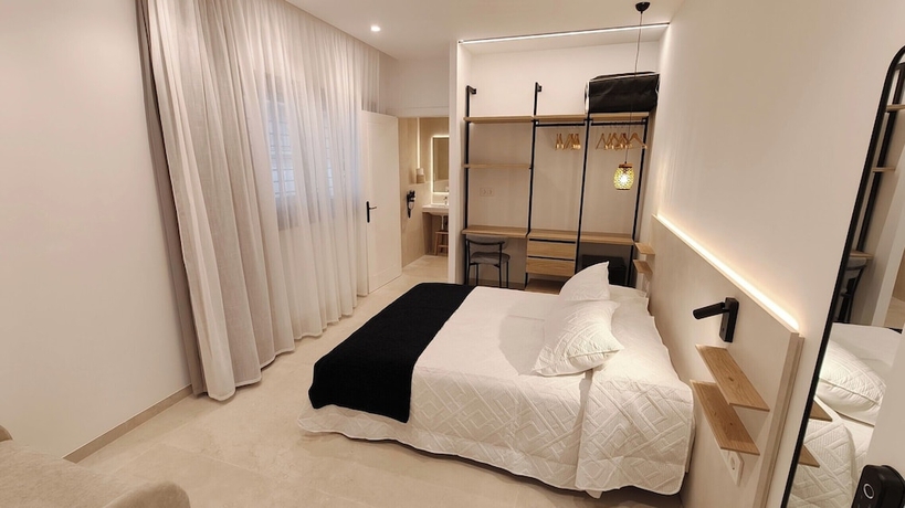 Imagen de la habitación del Hotel Hostal Manel. Foto 10