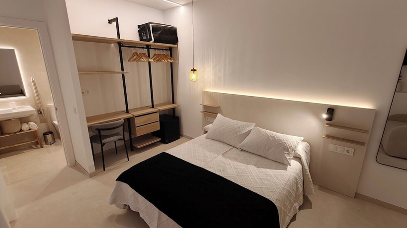 Imagen de la habitación del Hotel Hostal Manel. Foto 11