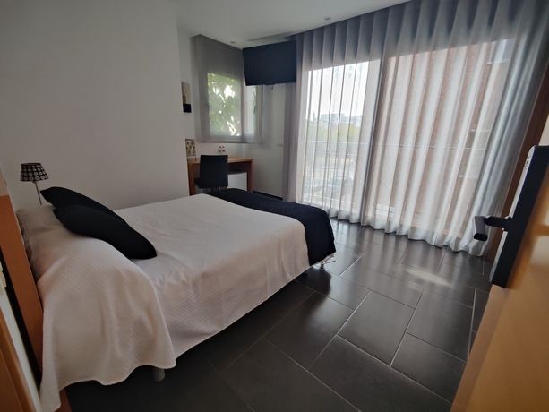 Imagen de la habitación del Hotel Hostal Manel. Foto 14