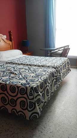 Imagen de la habitación del Hotel Hostal Manolo Matalasca&ntilde;as. Foto 15