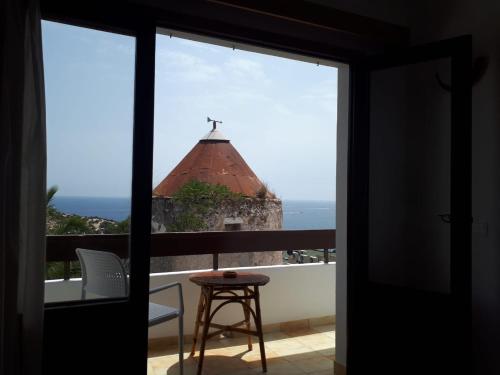 Imagen general del Hotel Hostal Marblau Ibiza. Foto 3