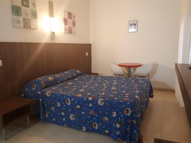 Imagen de la habitación del Hotel Hostal Margarita. Foto 17