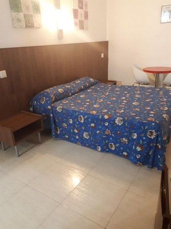 Imagen de la habitación del Hotel Hostal Margarita. Foto 18