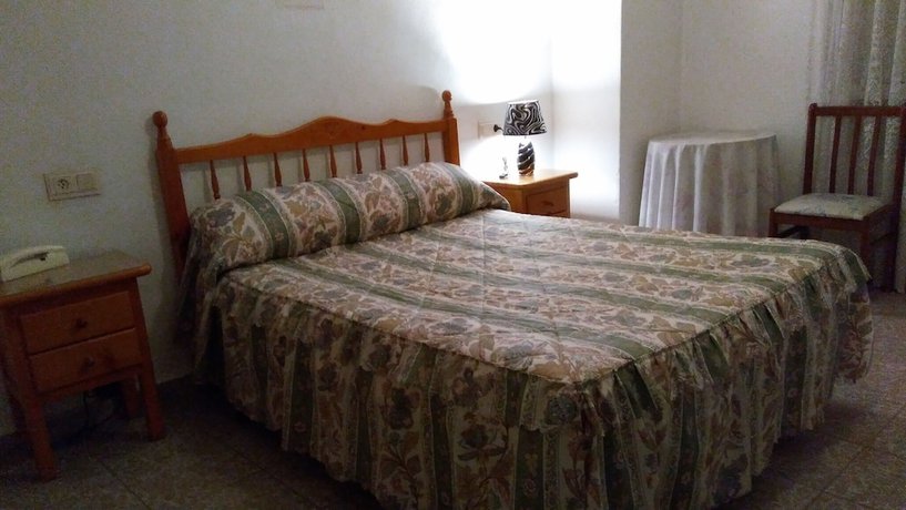 Imagen de la habitación del Hotel Hostal Mari Loli. Foto 12