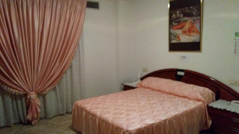 Imagen de la habitación del Hotel Hostal Mari Loli. Foto 13