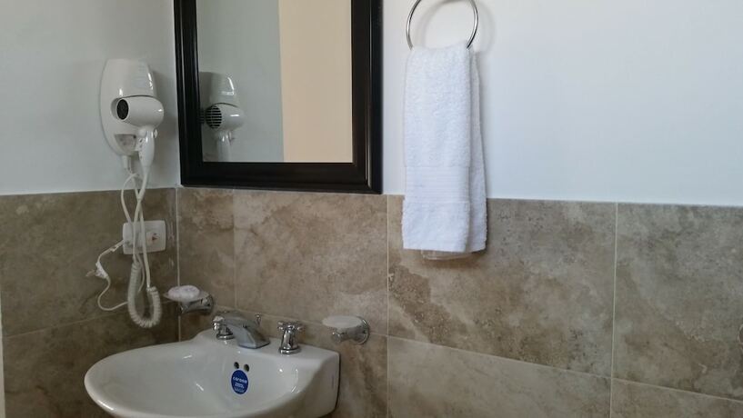 Imagen general del Hotel Hostal Marlyn Sai. Foto 12