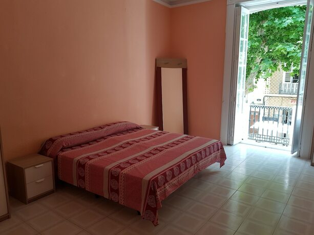 Imagen de la habitación del Hotel Hostal Marqu&eacute;s del Campo - Hostel. Foto 20