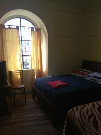 Imagen general del Hotel Hostal Mediod&iacute;a. Foto 3