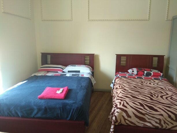 Imagen de la habitación del Hotel Hostal Mediod&iacute;a. Foto 14