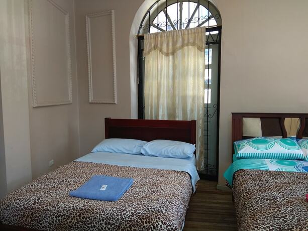 Imagen de la habitación del Hotel Hostal Mediod&iacute;a. Foto 16