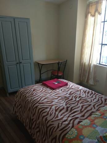 Imagen de la habitación del Hotel Hostal Mediod&iacute;a. Foto 17
