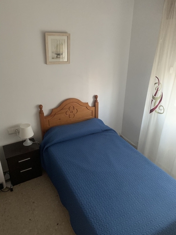 Imagen de la habitación del Hotel Hostal Mediterr&aacute;neo, Torre del Mar. Foto 3