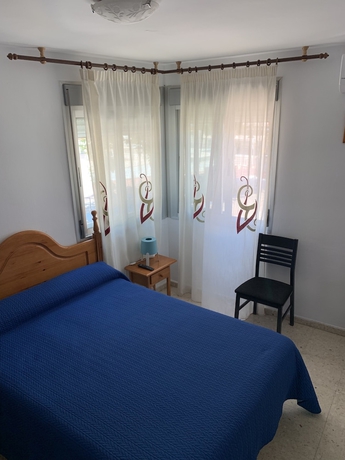 Imagen de la habitación del Hotel Hostal Mediterr&aacute;neo, Torre del Mar. Foto 5