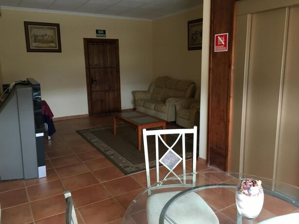 Imagen general del Hotel Hostal Mesón Arboleas. Foto 14