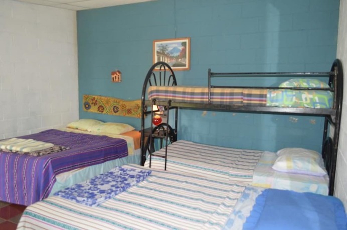 Imagen de la habitación del Hotel Hostal Meson de San Fernando. Foto 13