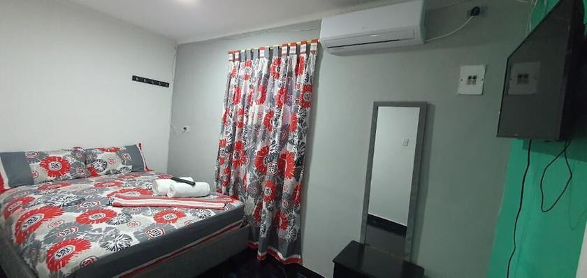 Imagen de la habitación del Hotel Hostal Mi Lindo Septiembre. Foto 3