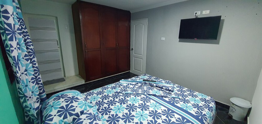 Imagen de la habitación del Hotel Hostal Mi Lindo Septiembre. Foto 16