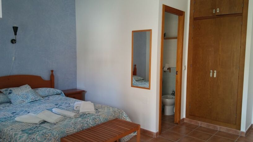 Imagen de la habitación del Hotel Hostal Mini Golf. Foto 18